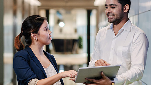 Two people are  talking 