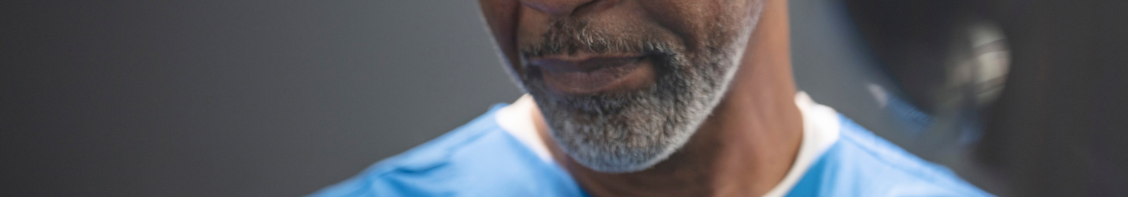 Doctor using Microsoft Hololens 2