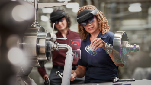 manufacturing a hologram