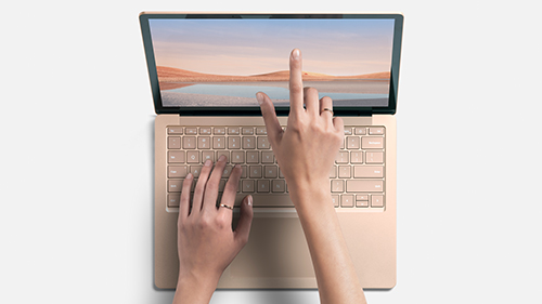 Girl touching screen, laptop4